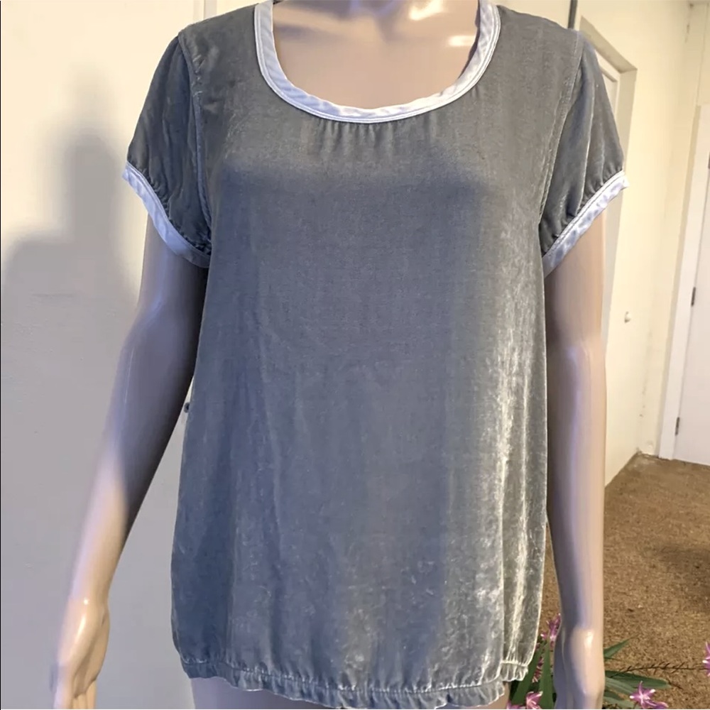 Elegant Gray Women's Top